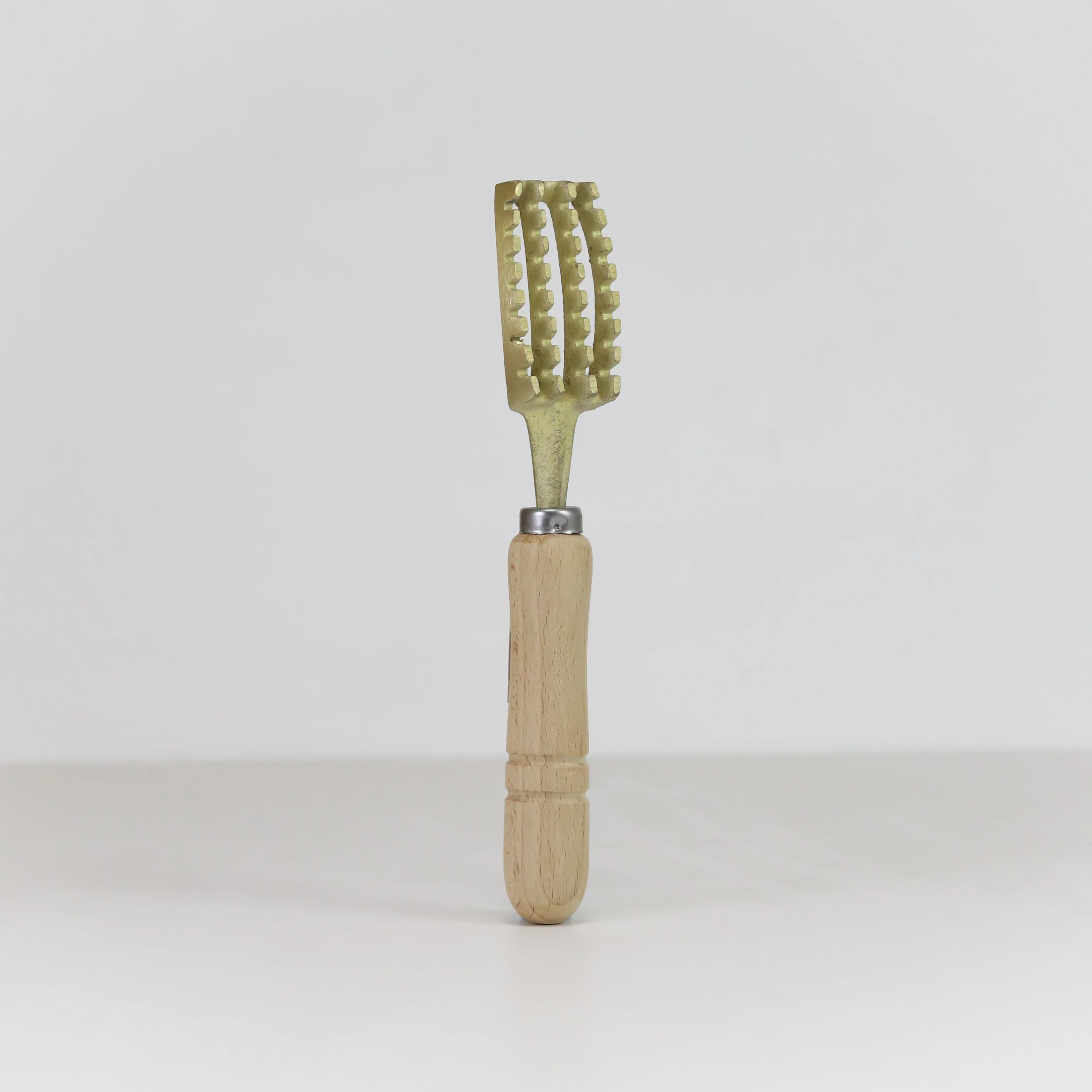 Sakai Takayuki Wooden Handle Scaler - Image 2